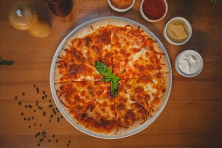 hermes delivery pizza marguerita